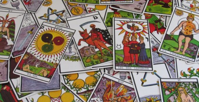 100 preguntas que puedes hacer al tarot