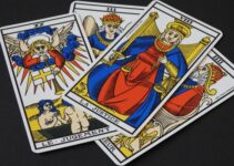 La Sacerdotisa o Papisa en las cartas de tarot